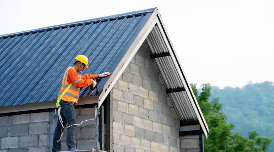 Professional residential roofers in Dumas, MS